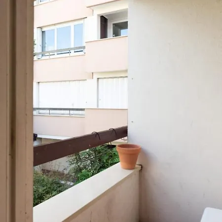 Charming Design Studio With Balcony Lejlighed